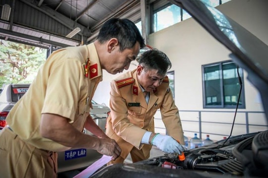 CSGT hỗ trợ đăng kiểm hơn 35 ngàn ô tô
