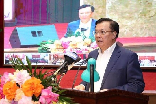 Thành phố văn minh, không thể quanh năm đi dẹp vỉa hè