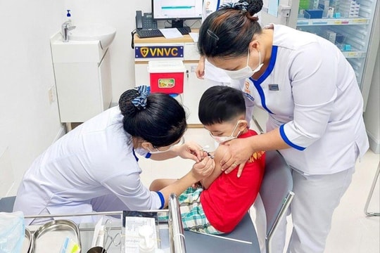 10.000 mũi vaccine cúm miễn phí vì cộng đồng