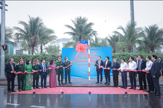 Hà Nội gắn biển đặt tên 5 tuyến phố mới trên địa bàn quận Long Biên