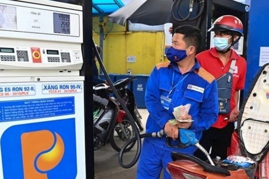 Giá xăng, dầu giảm nhẹ từ 17 giờ hôm nay