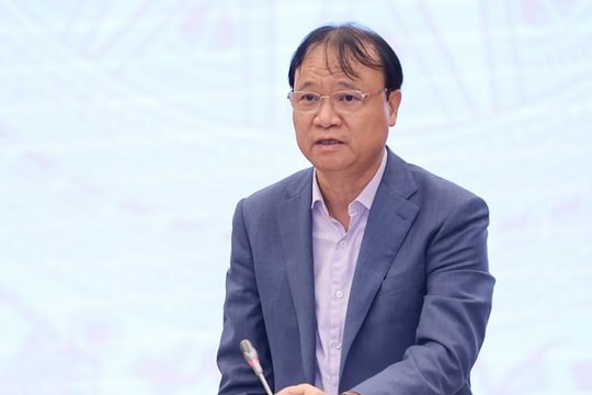 Bộ Công Thương yêu cầu sớm thống nhất giá điện gió, điện mặt trời