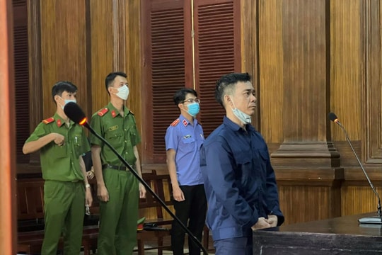 Ghen tuông đâm chết vợ và tình địch