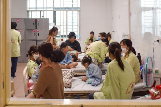 Trẻ bị viêm phổi do virus RSV tăng đột biến