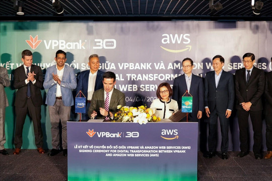 Hợp tác chiến lược VPBank - Amazon Web Services nâng tầm công nghệ ngân hàng số và trải nghiệm khách hàng