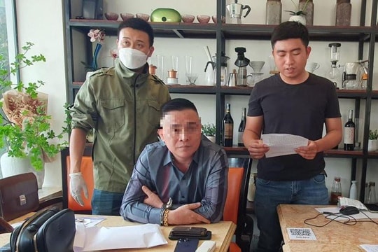 Bắt một phóng viên cưỡng đoạt tài sản