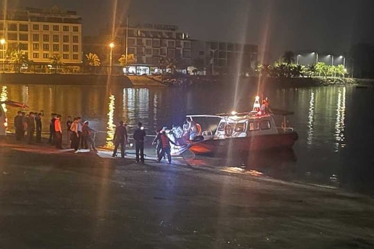 Tìm thấy thi thể phi công lái trực thăng bị rơi