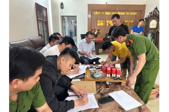 Tạm giữ Giám đốc công ty tài chính liên quan tín dụng đen