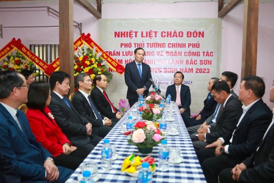 Phó Thủ tướng Trần Lưu Quang thăm, chúc mừng các tổ chức tôn giáo tại Lạng Sơn