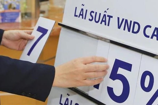Lãi suất tiền gửi dự báo giảm trong thời gian còn lại của năm 2023