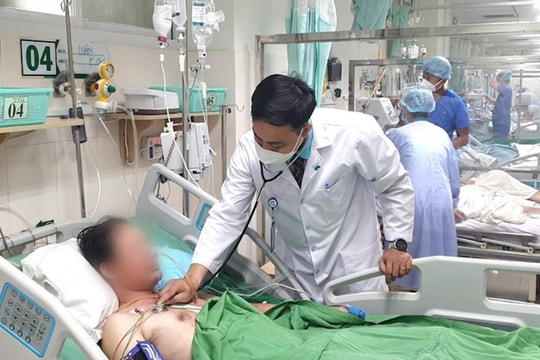 Cứu sống người bị sét đánh ngưng tim, ngưng thở