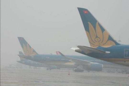 Nhiều chuyến bay đến Hà Nội phải chuyển hướng hạ cánh do sương mù dày đặc
