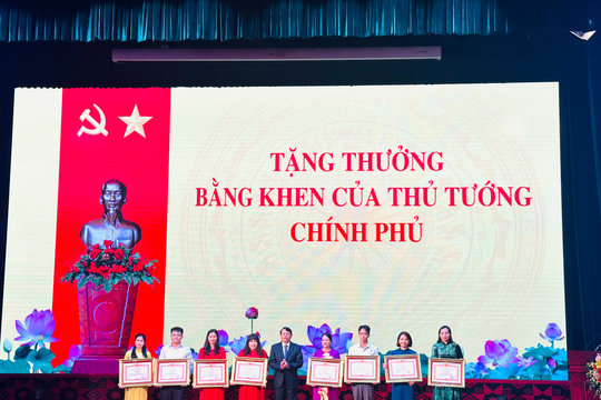 Cao Bằng: Nhiều cá nhân, tập thể nhận Bằng khen của Thủ tướng Chính phủ