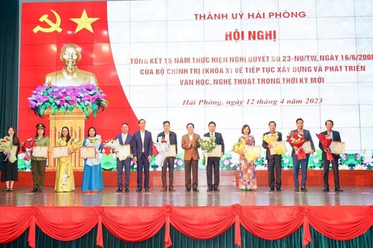 Hải Phòng: Tổng kết 15 năm xây dựng và phát triển văn học, nghệ thuật