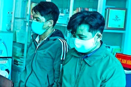 Hai anh em ruột mua bằng giả để mở phòng khám