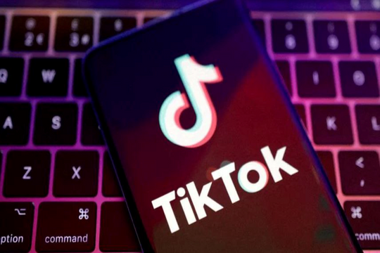 Bang Montana gặp khó khi thông qua dự luật cấm TikTok