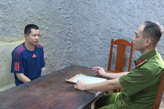 Giả làm xe ôm để giao dịch ma túy