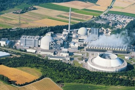 Đức chấm dứt sử dụng điện hạt nhân