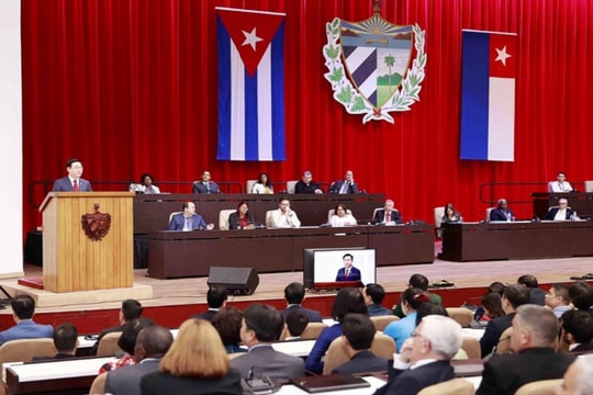 Chủ tịch Quốc hội phát biểu tại Phiên họp toàn thể đặc biệt của Quốc hội Cuba