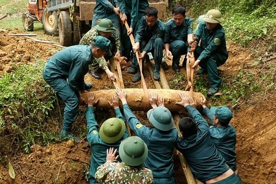 Tiêu hủy 2 quả bom được người dân phát hiện