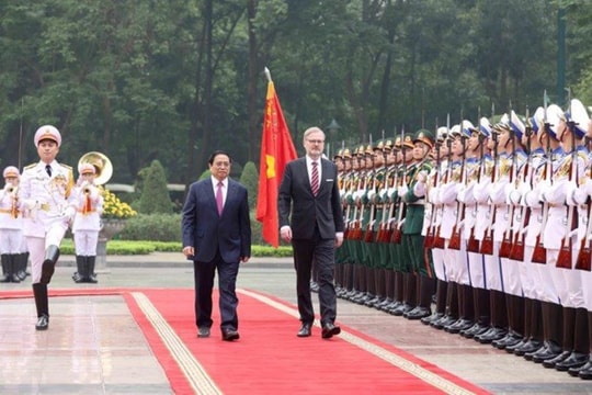 Thủ tướng Phạm Minh Chính chủ trì Lễ đón Thủ tướng Cộng hoà Séc thăm Việt Nam