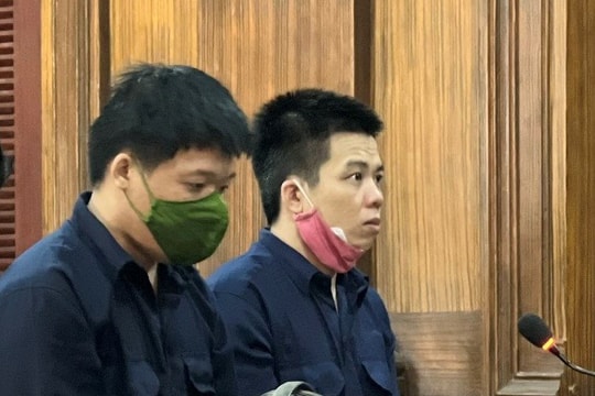 Mâu thuẫn đánh bài ăn tiền, sát hại người can ngăn