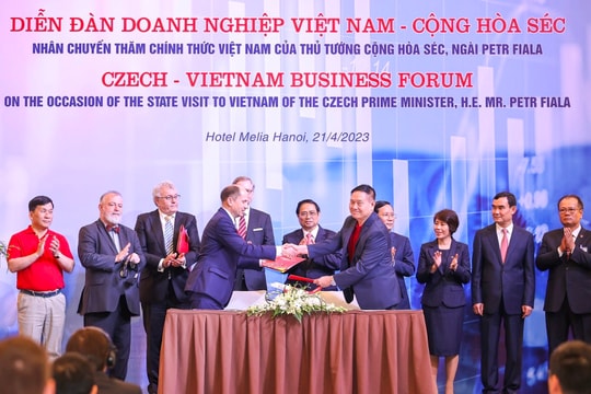 Vietjet ký thoả thuận hợp tác cùng trường bay F Air -Cộng hòa Séc