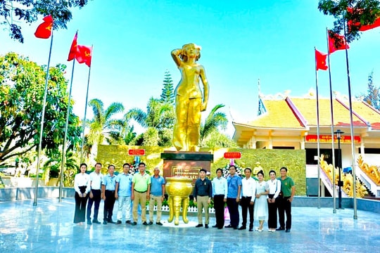 Báo Công lý dâng hương viếng nữ Anh hùng liệt sĩ Võ Thị Sáu