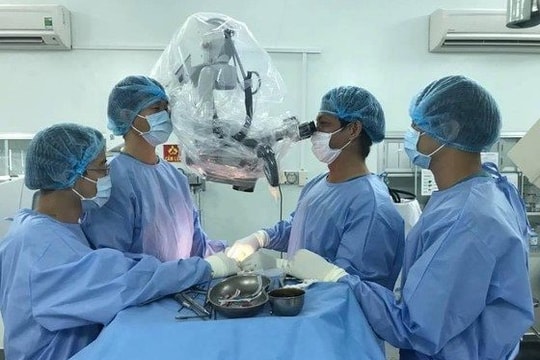 "Trả lại" 8cm chiều cao cho bệnh nhân bị vẹo cột sống thắt lưng