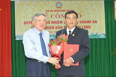 Công bố và trao quyết định bổ nhiệm Chánh án TAND tỉnh Vĩnh Long