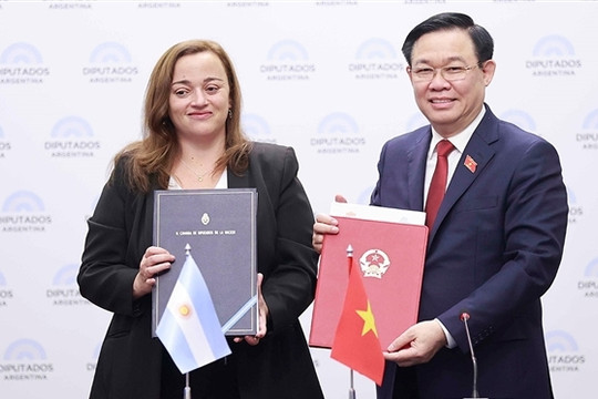 Quốc hội Việt Nam và Hạ viện Argentina ký thỏa thuận hợp tác