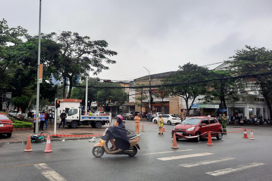 Ô tô va chạm xe đạp khiến người đàn ông tử vong