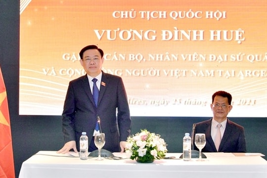 Chủ tịch Quốc hội Vương Đình Huệ: Gìn giữ văn hoá Việt và tiếng Việt, bởi “văn hoá còn, tiếng việt còn là dân tộc còn”