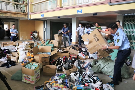 Thái Nguyên: Tiêu hủy hơn 25.000 sản phẩm hàng giả, hàng nhập lậu trị giá trên 1,8 tỷ đồng