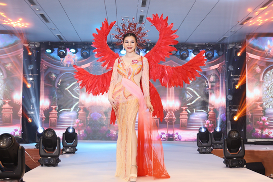 Lê Thị Hằng Nga đăng quang Á hậu 1 Hoa hậu Doanh nhân Thời đại 2023