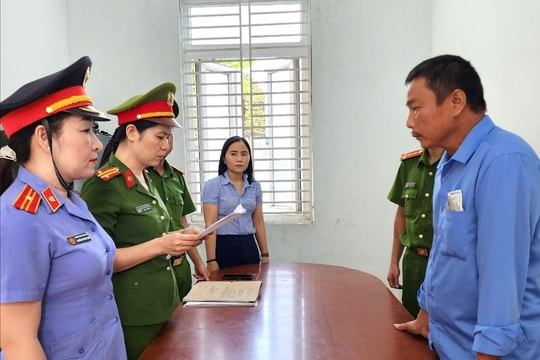 Khởi tố người chồng đánh vợ nhập viện