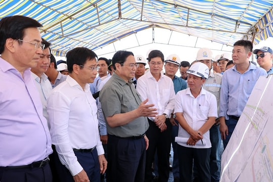 Thủ tướng khảo sát thực địa, yêu cầu sớm hoàn thành cao tốc Vĩnh Hảo-Phan Thiết