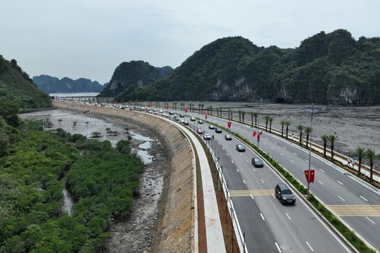 Quảng Ninh khánh thành đường bao biển đẹp nhất Việt Nam