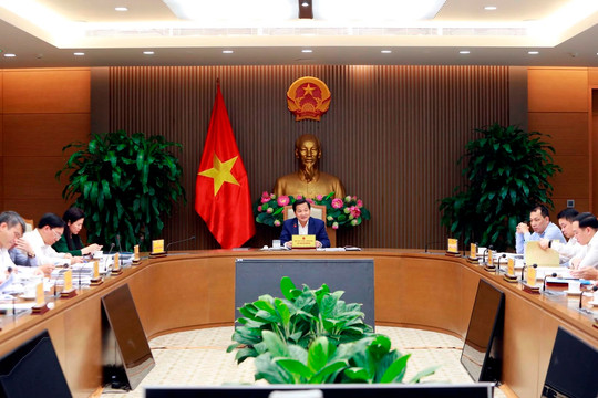 Phó Thủ tướng Lê Minh Khái họp về Đề án cơ cấu lại TKV và SCIC