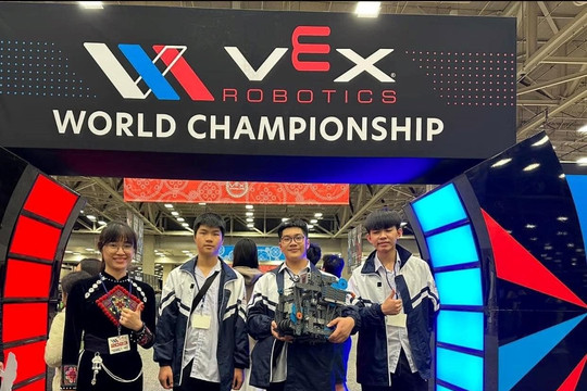 VEX Robotics World Championship 2023: Cao Bằng vươn lên xếp hạng thế giới