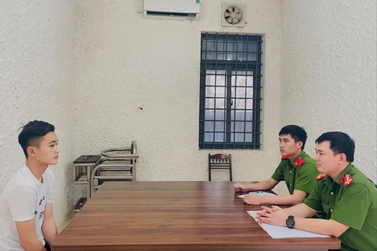 Nam thanh niên xông vào nhà dân cướp điện thoại