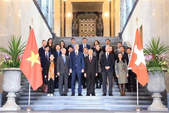 Chánh án TANDTC Nguyễn Hòa Bình kết thúc tốt đẹp chuyến thăm, làm việc tại Thụy Sỹ và Hà Lan