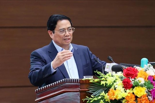 Thủ tướng yêu cầu Hà Nội đẩy mạnh cải cách thủ tục hành chính, phân cấp, phân quyền