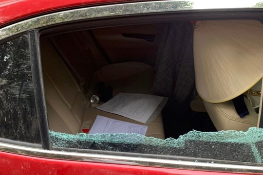 Phá kính xe ô tô trộm cắp tài sản để trả nợ tiền đánh bạc