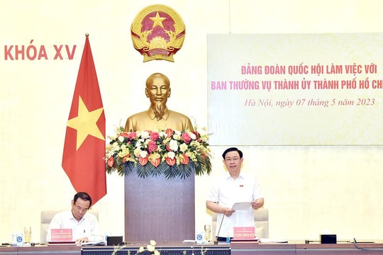 Chủ tịch Quốc hội Vương Đình Huệ chủ trì cuộc làm việc với Ban Thường vụ Thành ủy TP. Hồ Chí Minh