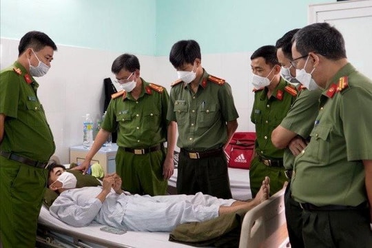 Bắt giữ nghi can dùng súng bắn chiến sĩ Công an