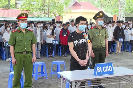 TAND huyện Văn Quan tuyên truyền pháp luật qua phiên tòa lưu động tại trường học