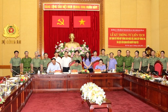 Quy định về phối hợp thông báo hoặc gửi, cung cấp thông tin, tài liệu liên quan đến người phạm tội