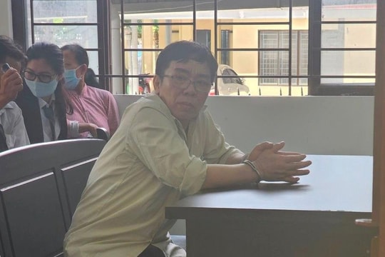 Bác sĩ sản khoa tự phẫu thuật tại nhà gây chết người hầu Tòa