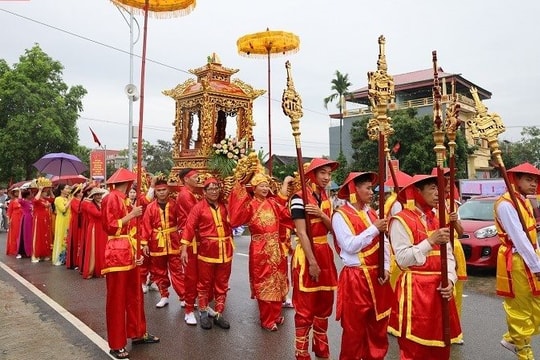 Tổ chức Lễ dâng hương tưởng niệm 701 năm ngày mất của Nhà sử học Lê Văn Hưu